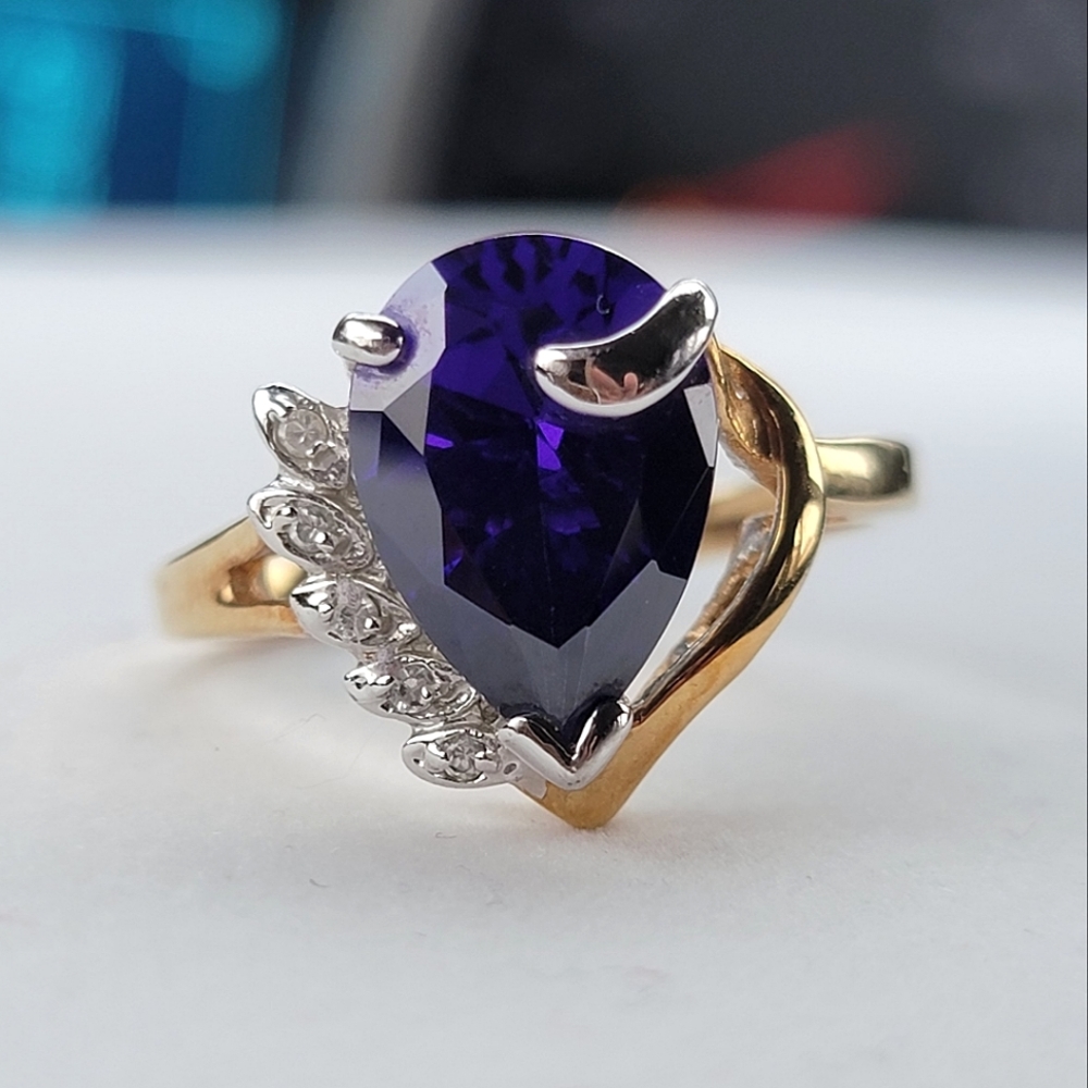 Two Tone Gold and Silver Teardrop Simulated Gemstone Ring Size 12 ยฝ Vintage